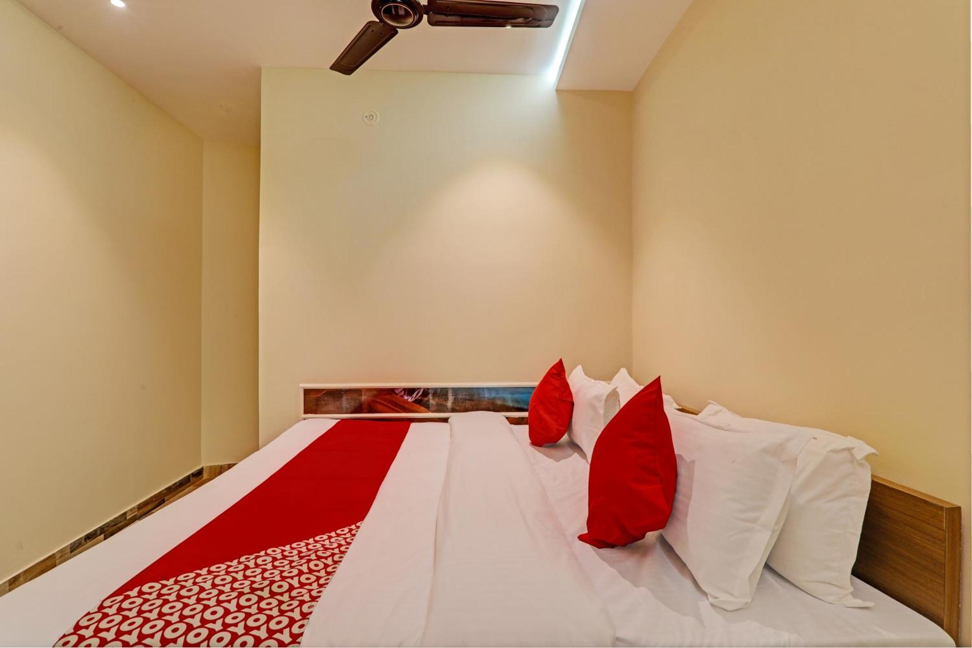 Hotel O Royal Regency Palace Gorakhpur Exteriér fotografie
